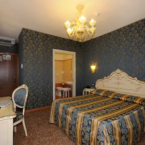 il-mercante-di-venezia.hotelslidodijesolo.com/