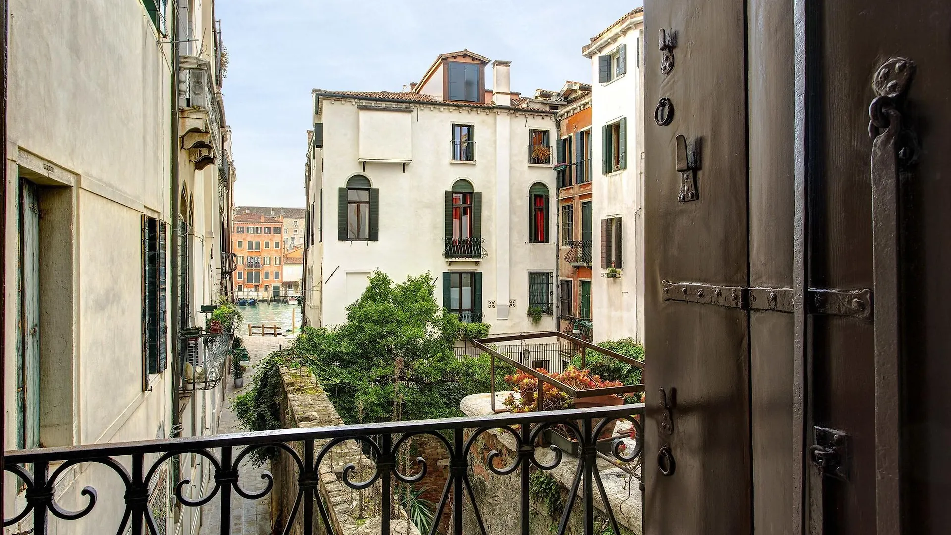 Gkk Exclusive Private Suite Venezia Penzion